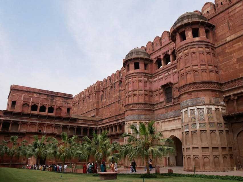 red fort agra